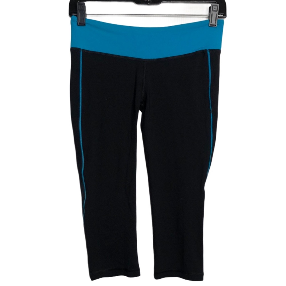 Forever 21 Black Blue Trimmed Active Cropped Workout Pants Small